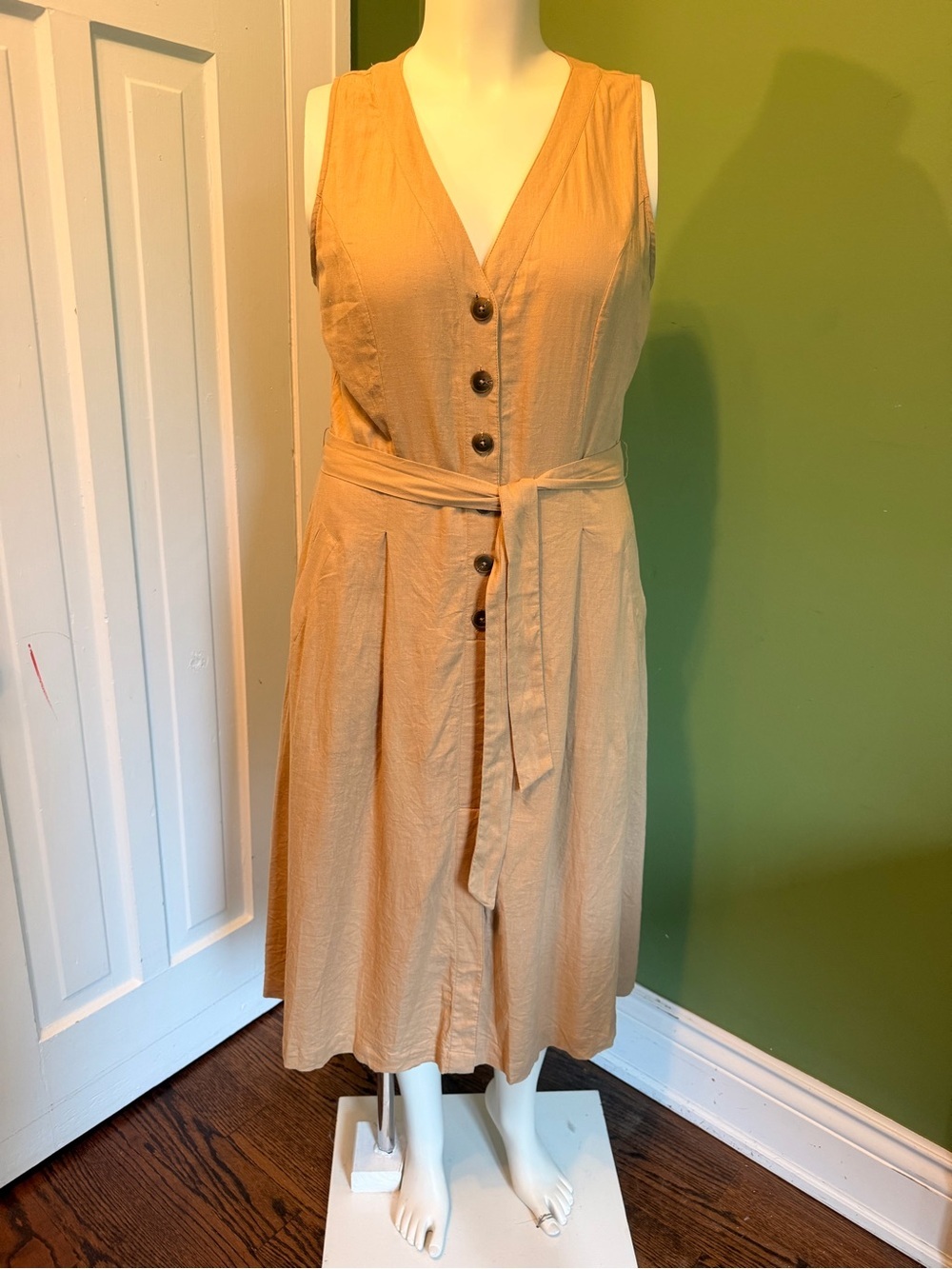 Reitman’s Linen Sleeveless Tan V-Neck Button Midi Dress with Waist Tie - Picture 2 of 10